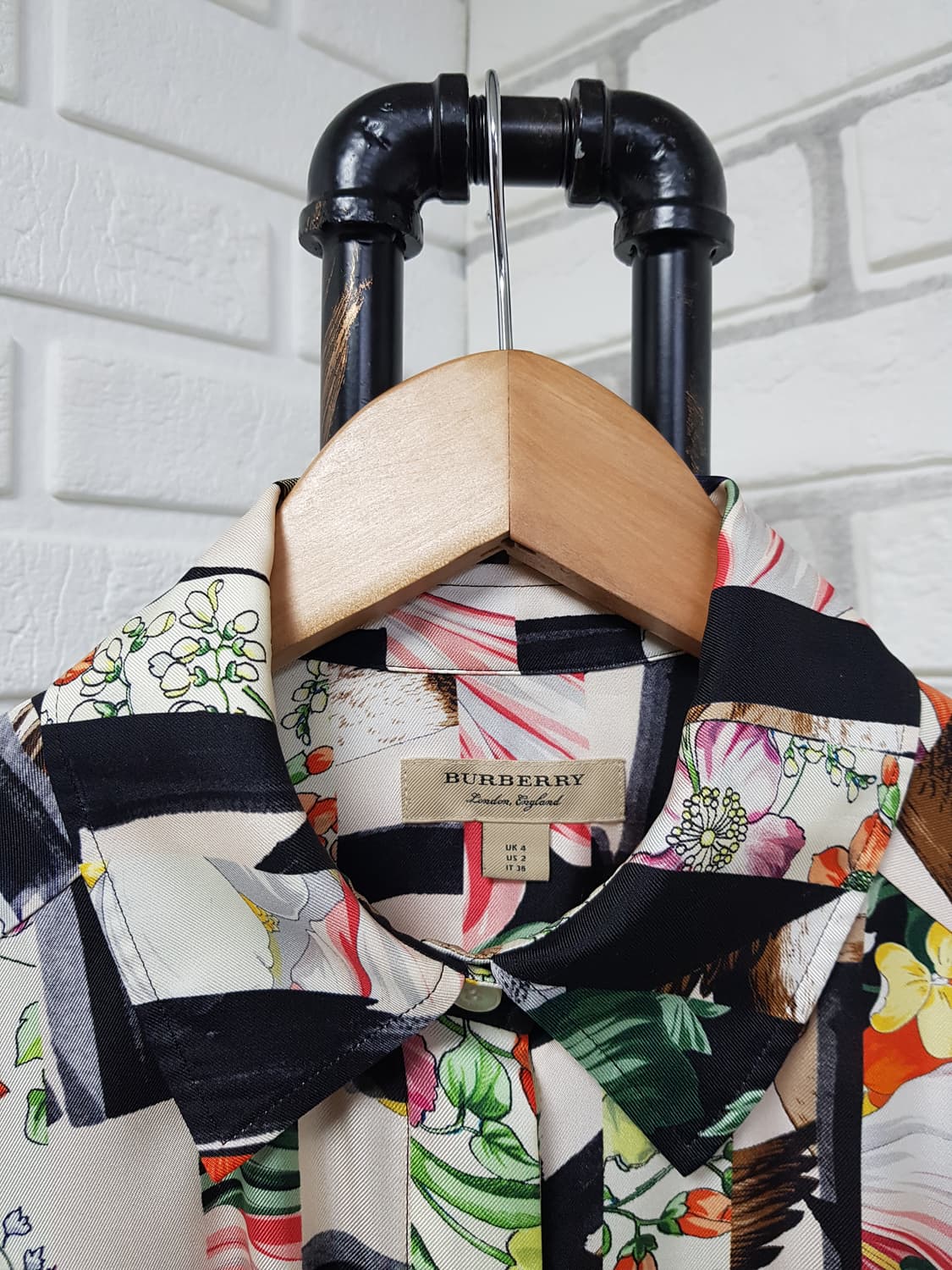 [36/55~66/정품] 버버리 그래피티 벨티드 실크원피스 상품이미지4