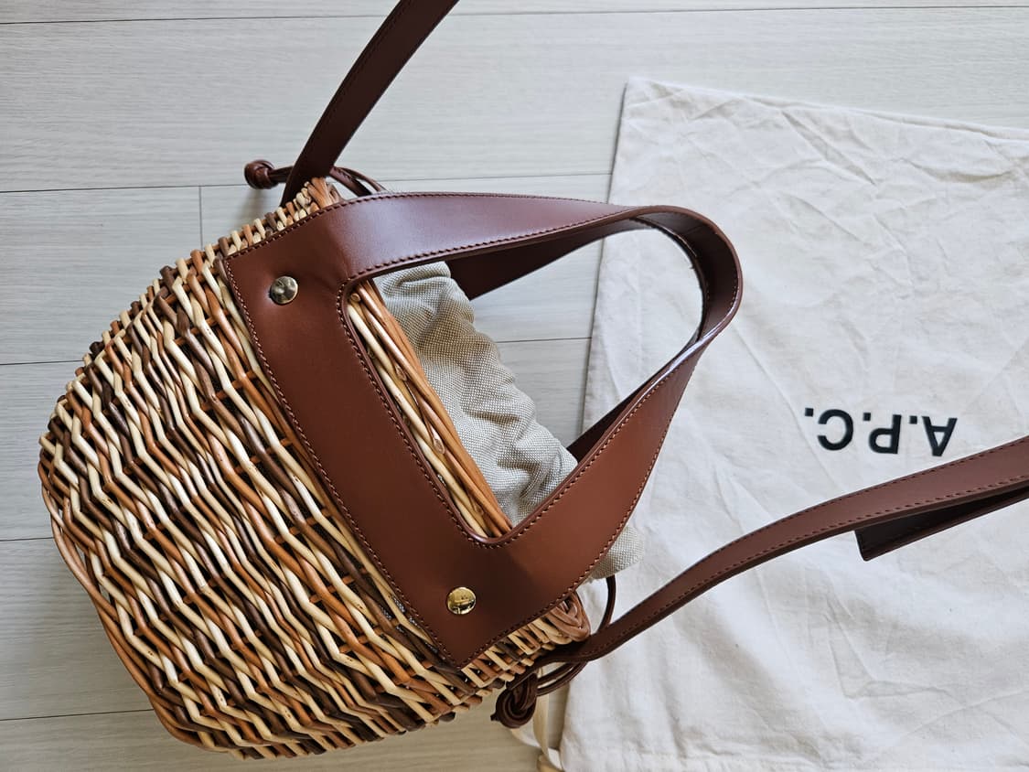 (정품) A.P.C. 아페쎄 라탄 가죽 버킷백 브라운 상품이미지7
