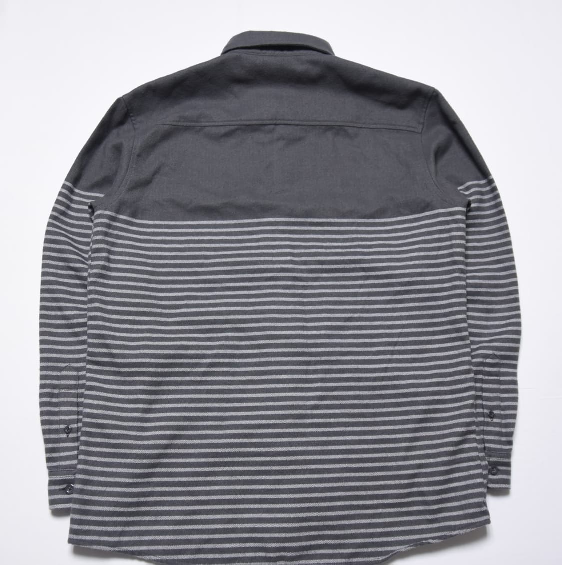 코오롱스포츠 남성 셔츠 105 그레이 스트라이프 캐주얼 상태좋음 상품이미지5
