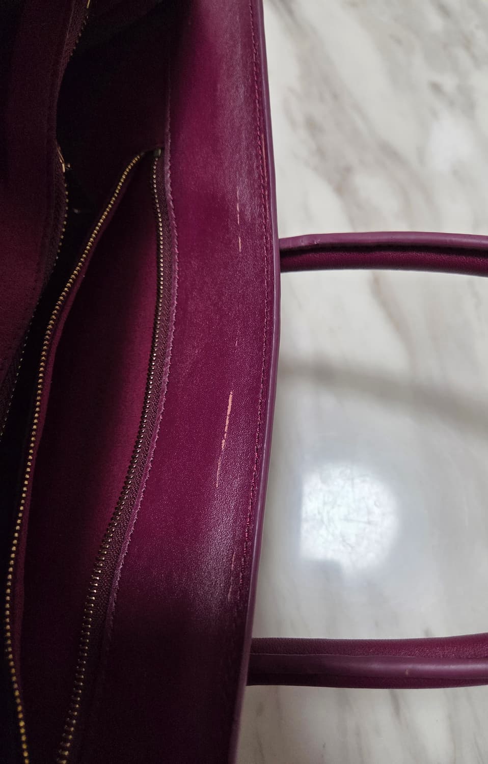 생로랑 버건디 레더 토트백 상품이미지6