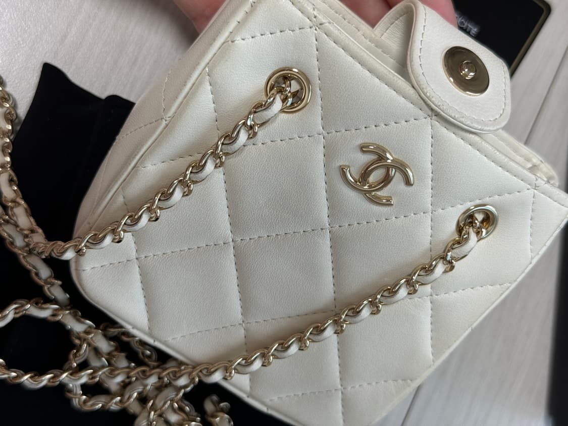 샤넬 화이트 미니 체인백 판매 상품이미지9