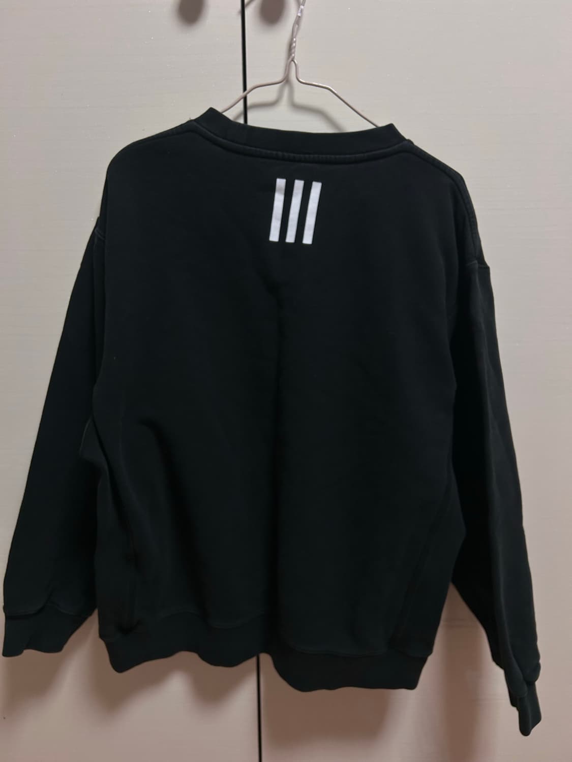 아디다스 검정 맨투맨 M 상품이미지3