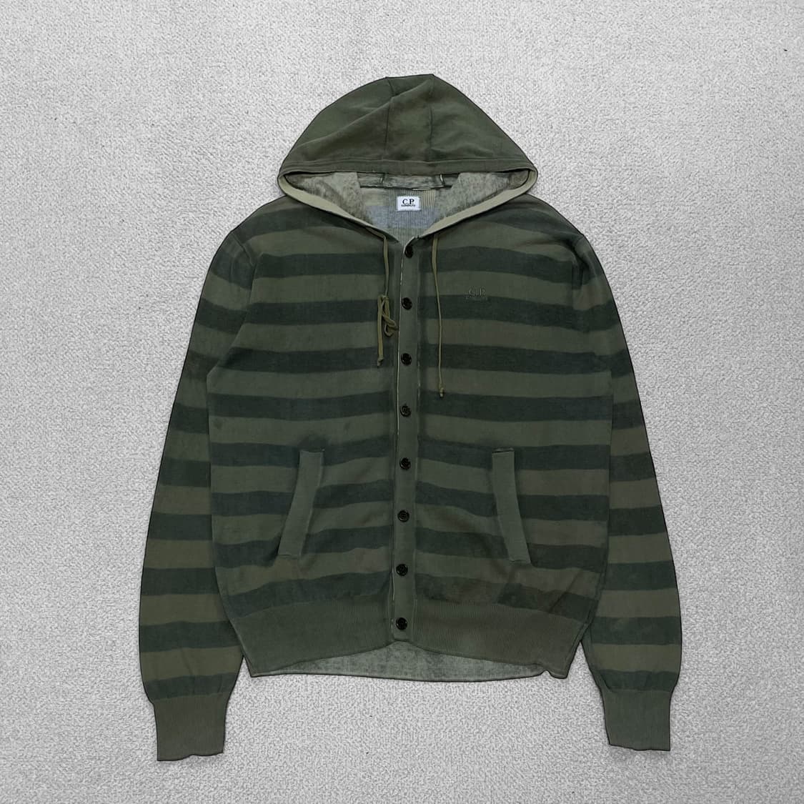 C.P 컴퍼니 자수 로고 스트라이프 후드 가디건 상품이미지1
