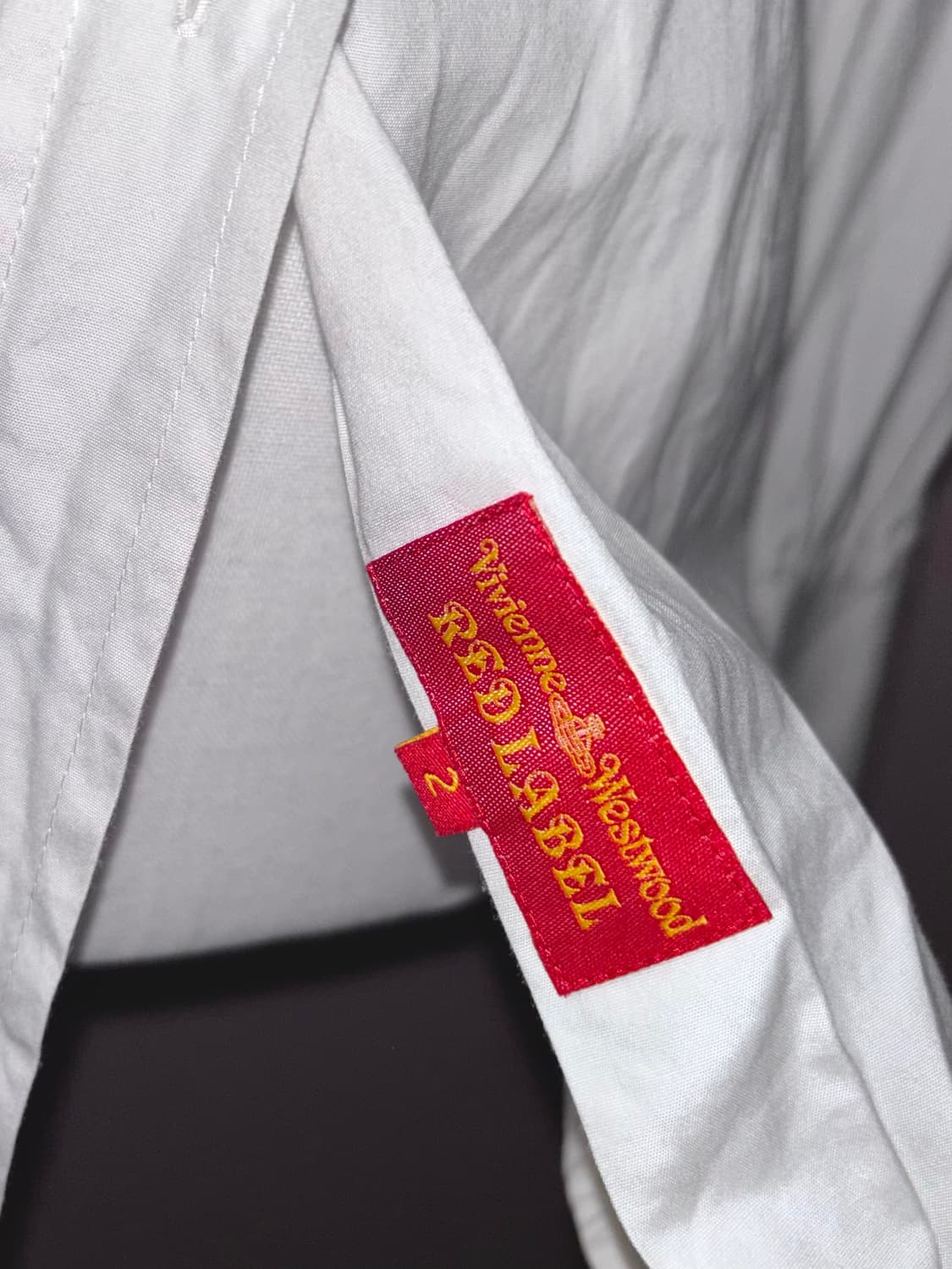 비비안웨스트우드 레드라벨 롱카라 하이넥 셔츠 화이트 클래식 상품이미지4