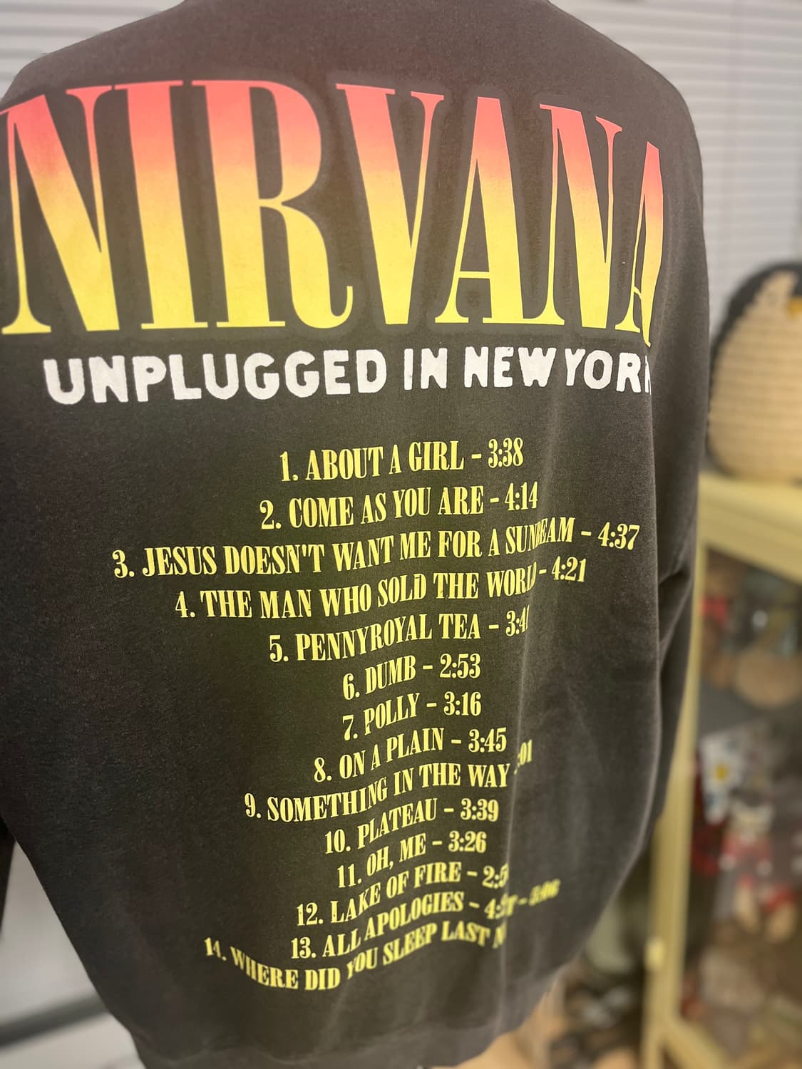 너바나 언플러그드 그래픽 오버사이즈 모크넥 맨투맨 상품이미지7