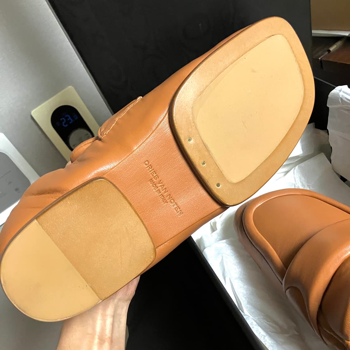 (미시착) 드리스반노튼 패디드 로퍼 42 상품이미지3