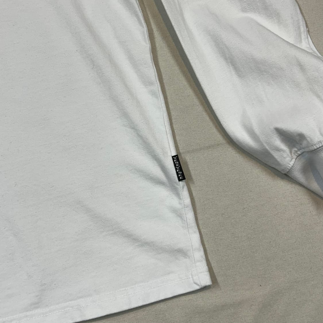 L) 예스아이씨 화이트 로고 롱슬리브 긴팔티셔츠 상품이미지4