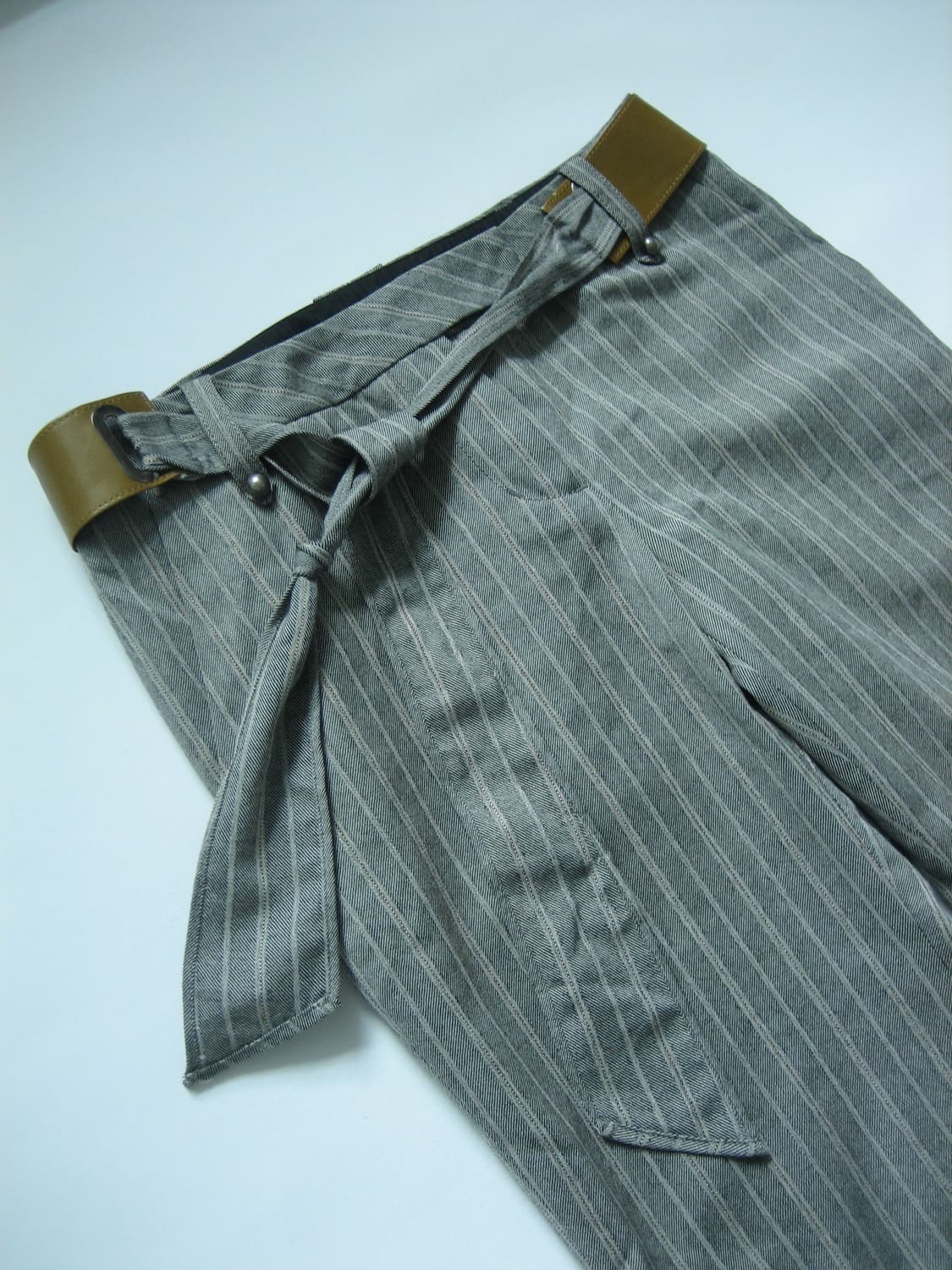 [SYSTEM] Stripe Belted Trousers 상품이미지1