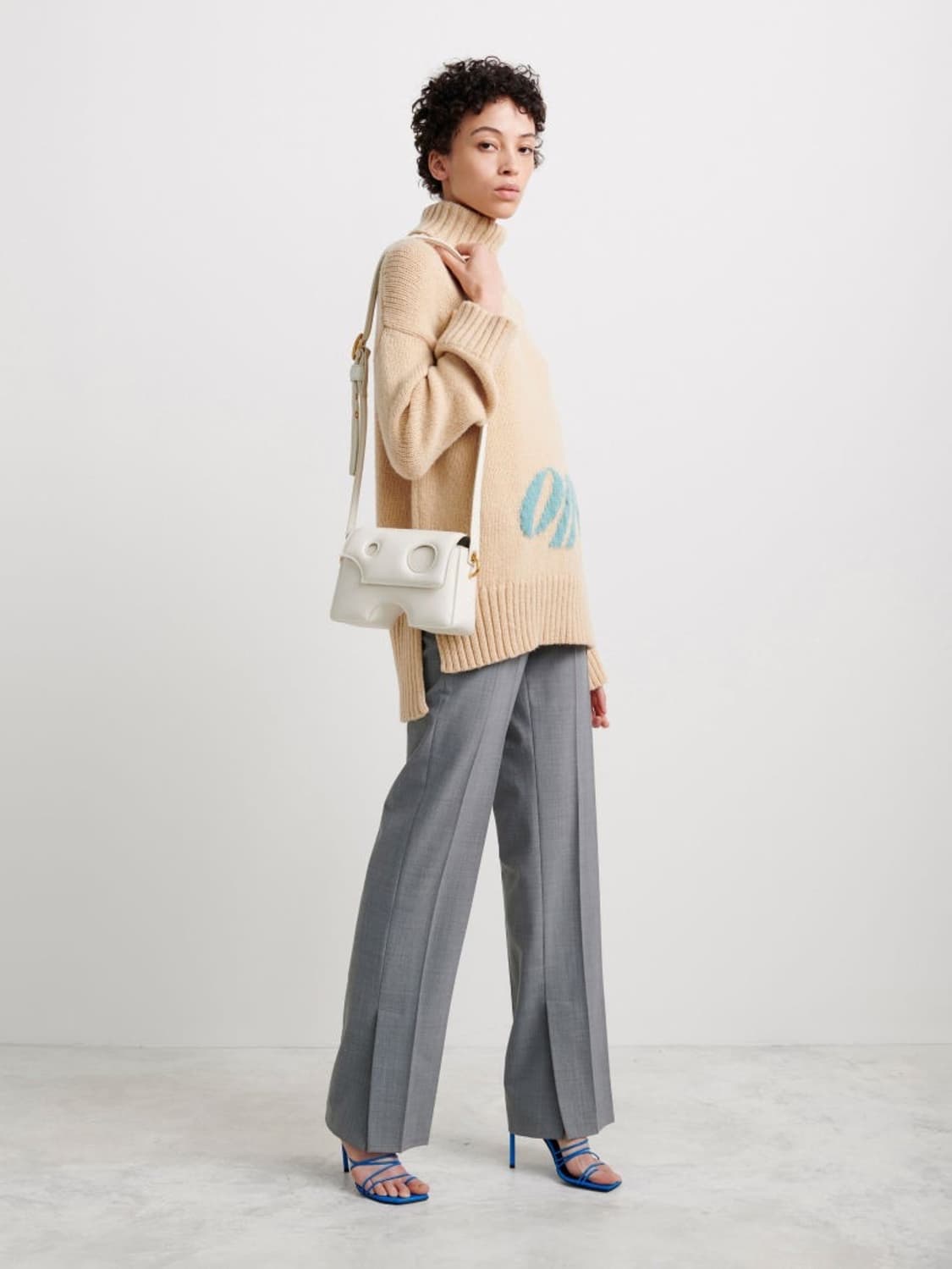 오프화이트 버로우22 스무스 레더 숄더백 상품이미지7