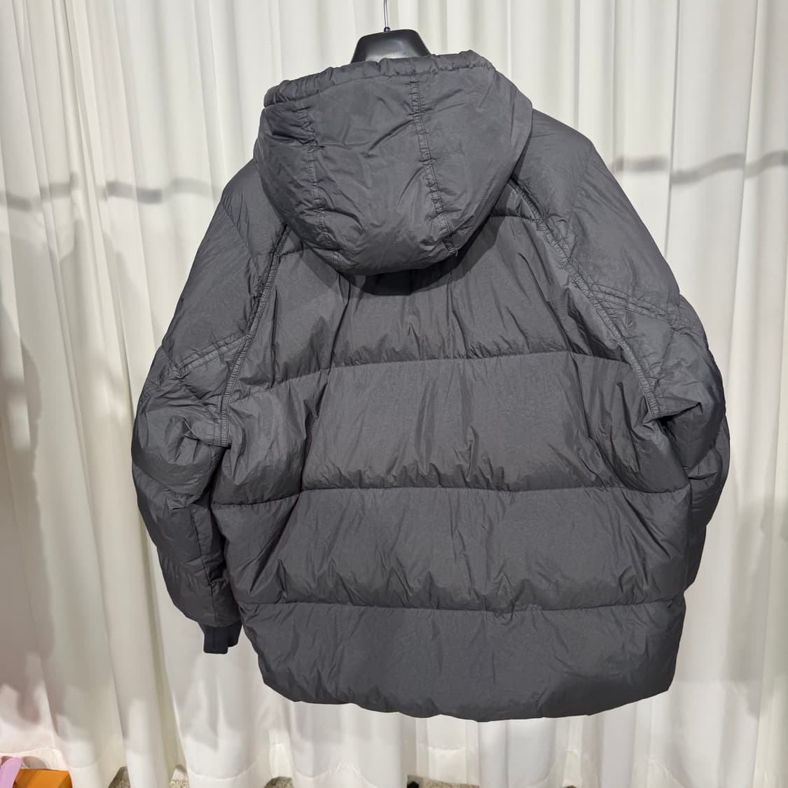 스톤아일랜드 크링클랩스 23Fw 패딩 xxl
백화점판  상품이미지4