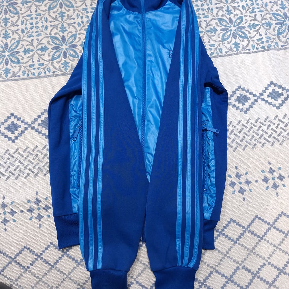 아디다스 00s 블루 톤톤 삼선 스펠아웃 로고 유광 트랙탑 집업 져지 상품이미지10