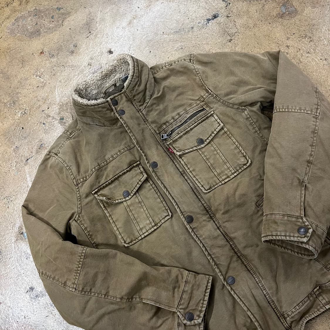 [정품] 리바이스 카키색 퍼 안감 워크 자켓 b19 상품이미지1