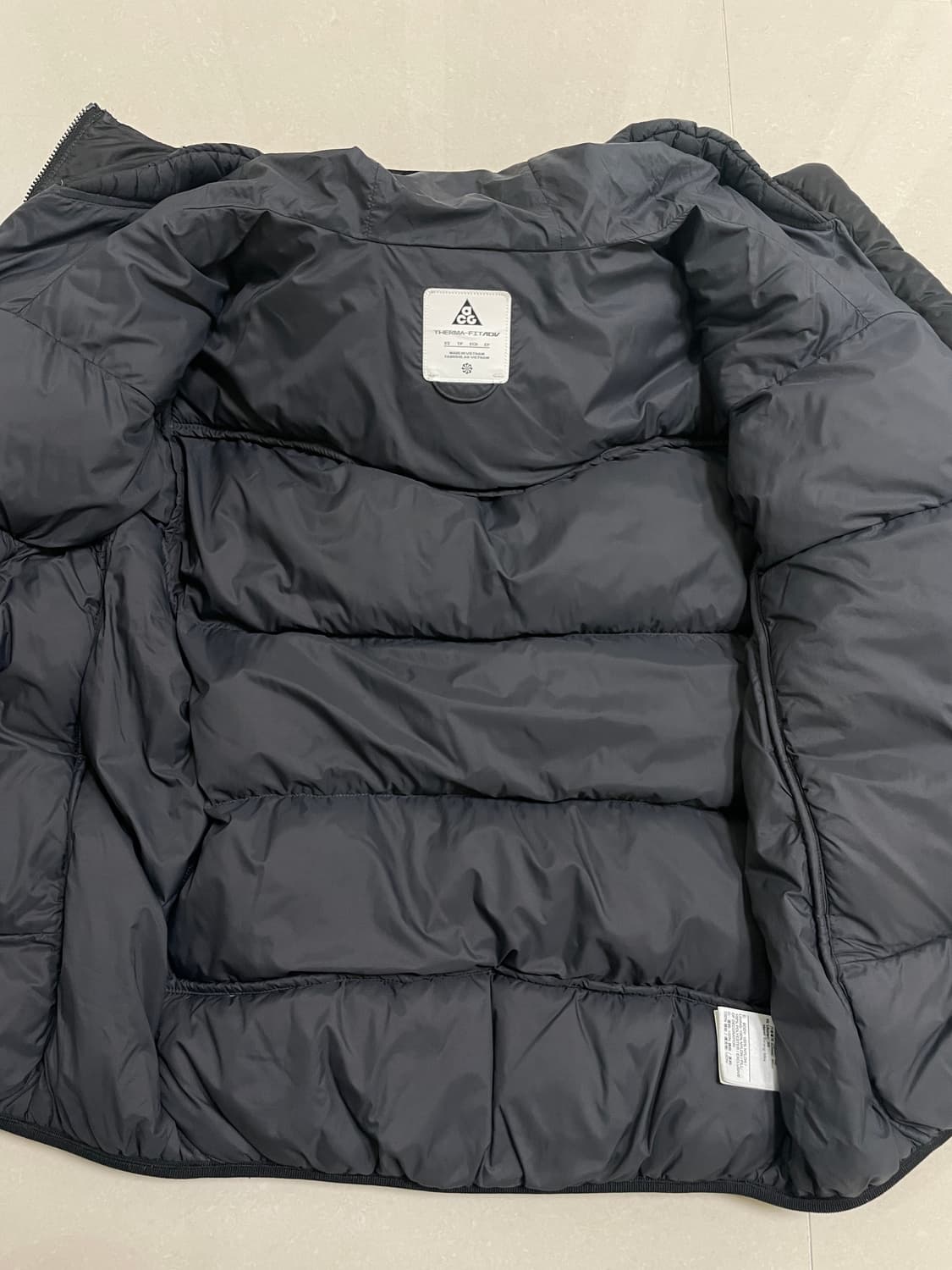 나이키 acg 블랙패딩 xs 상품이미지3