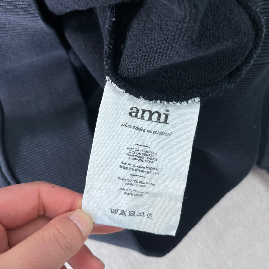 100 아미 22ss 스몰로고 맨투맨 상품이미지6