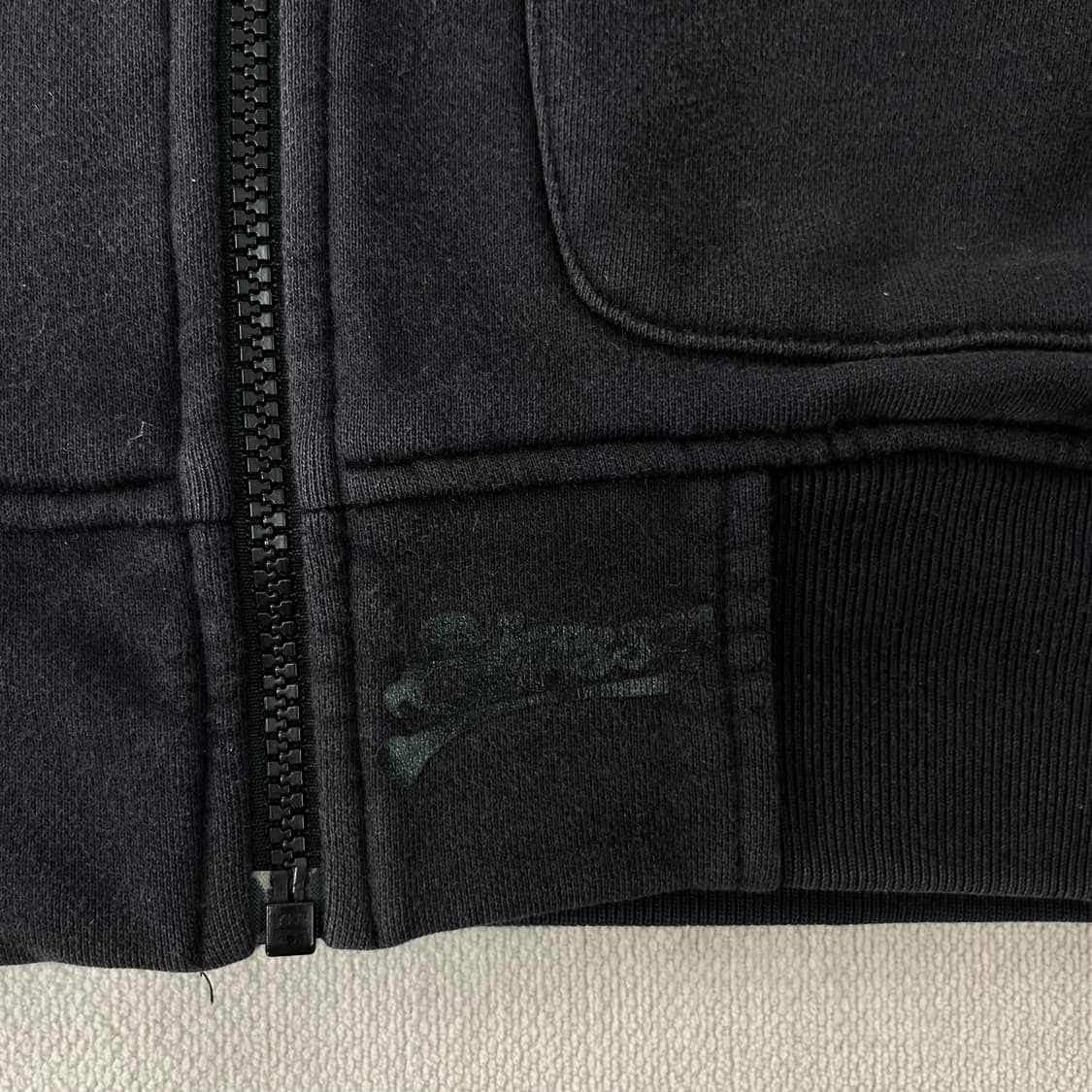 100 스투시 어센틱 올드스쿨 스펠로고 후드집업 상품이미지5