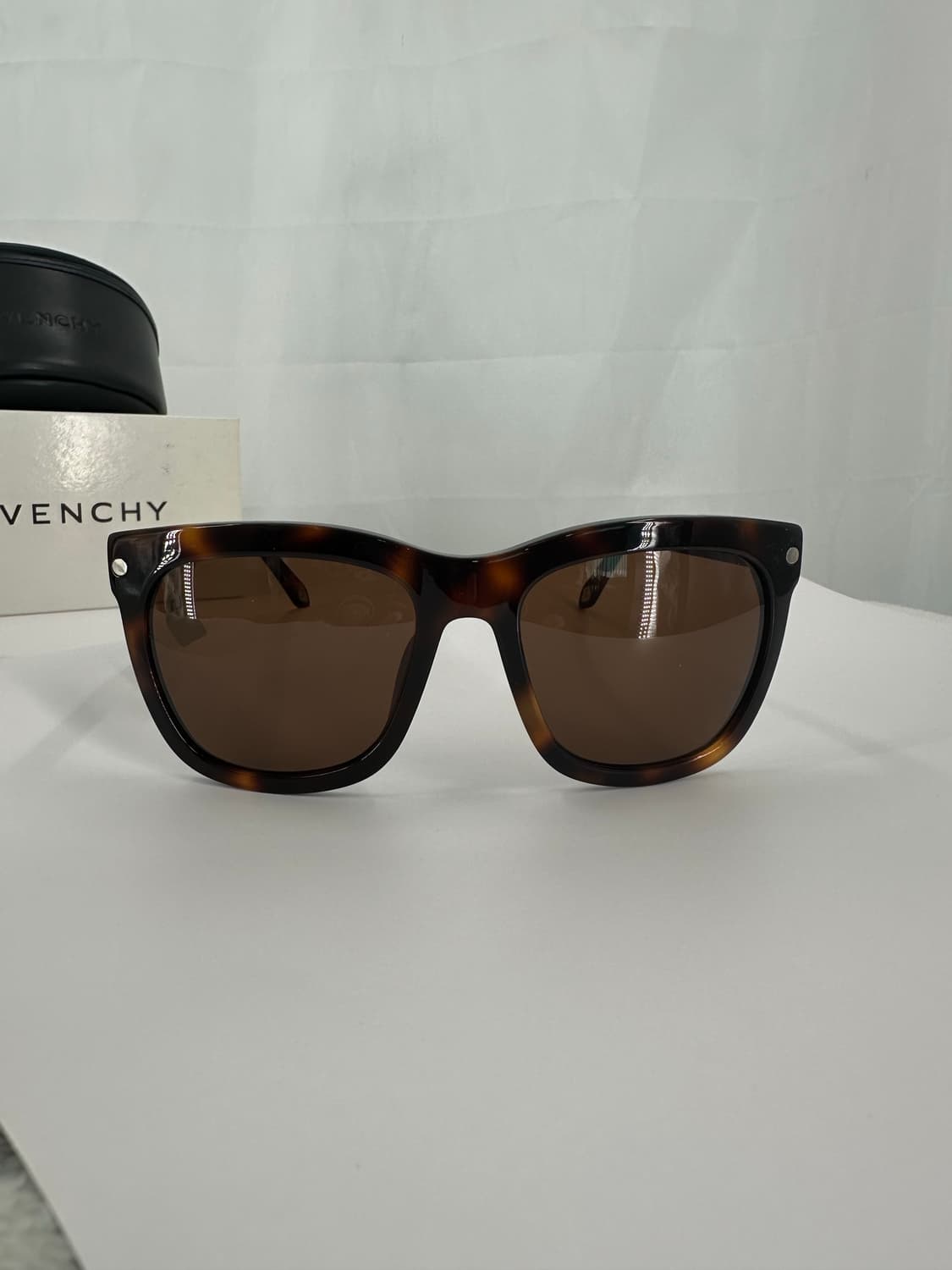 [새상품 무료배송] 정품 지방시 Made in Italy 선글라스 상품이미지3