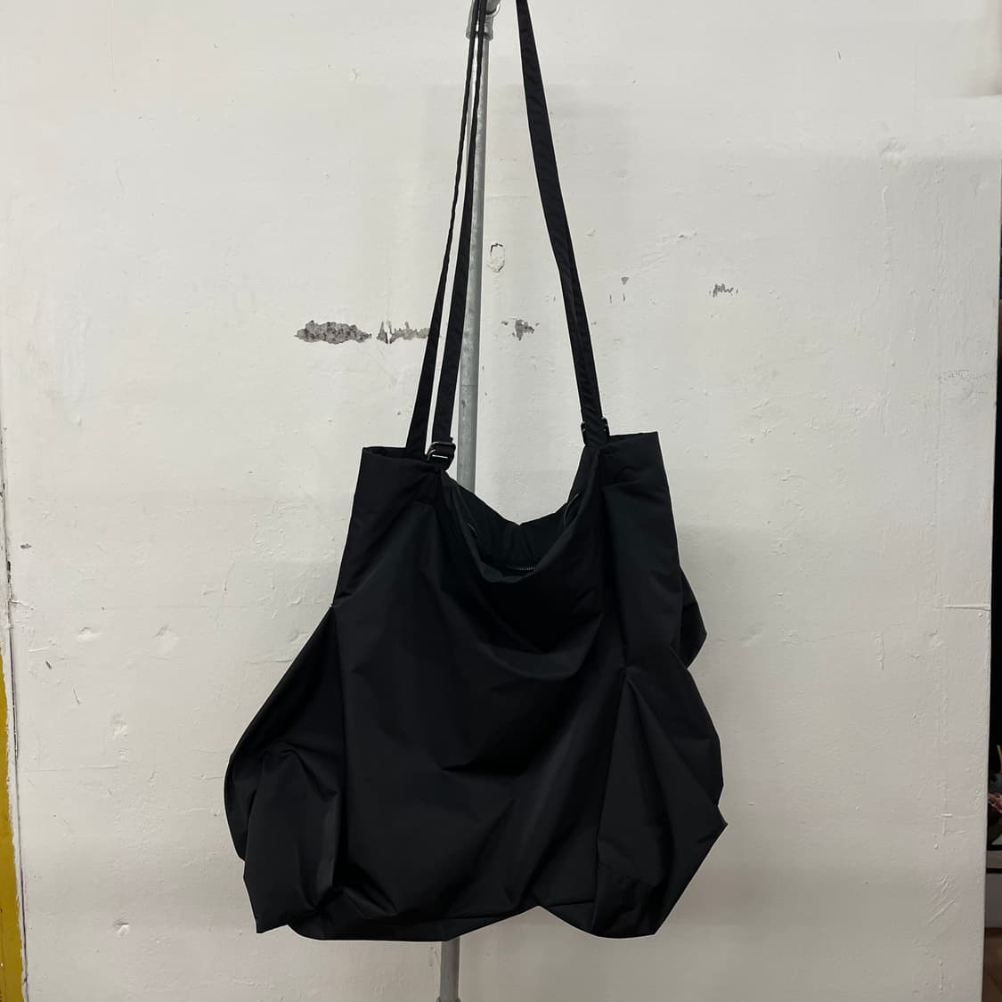 요지야마모토 디스코드 숄더 크로스백 상품이미지1