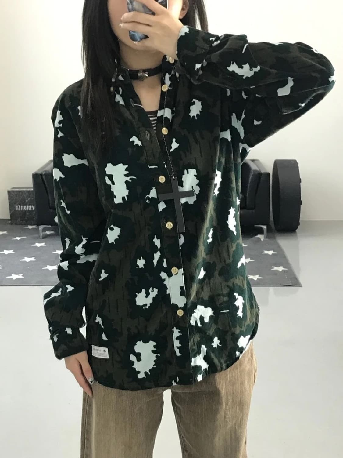 아디다스 딥 브라운그린 카모버튼다운 셔츠 상품이미지2