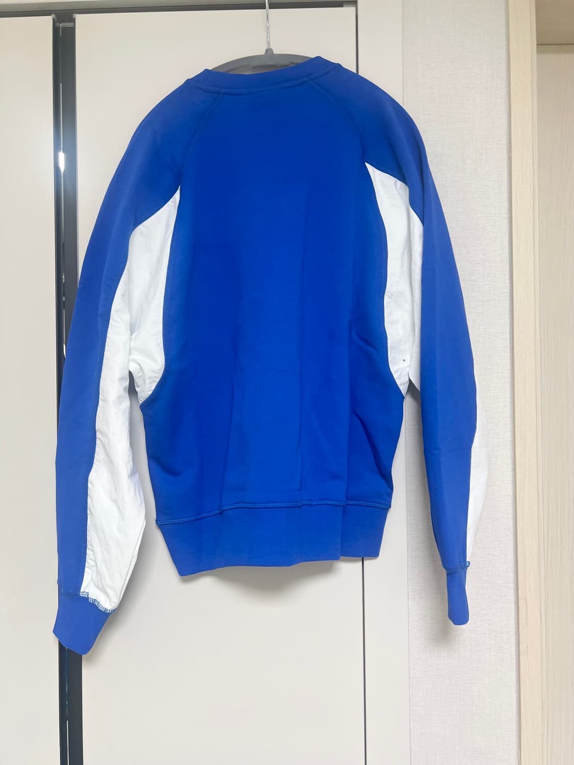 새상품/ Yale 예일 맨투맨 로얄블루 S사이즈 상품이미지3