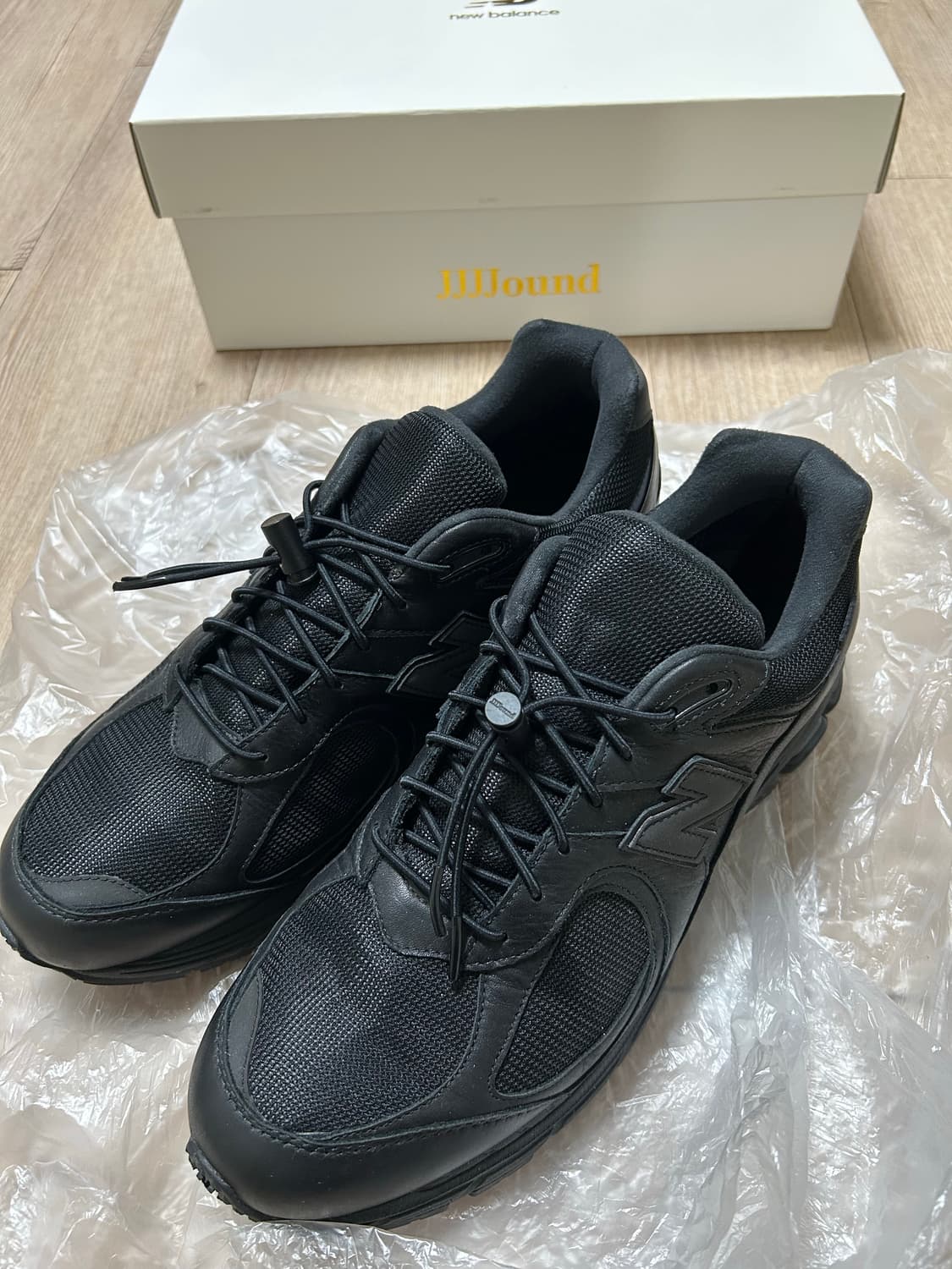 뉴발란스 x JJJ자운드 2002R 레더 고어텍스 블랙 스톰 상품이미지1