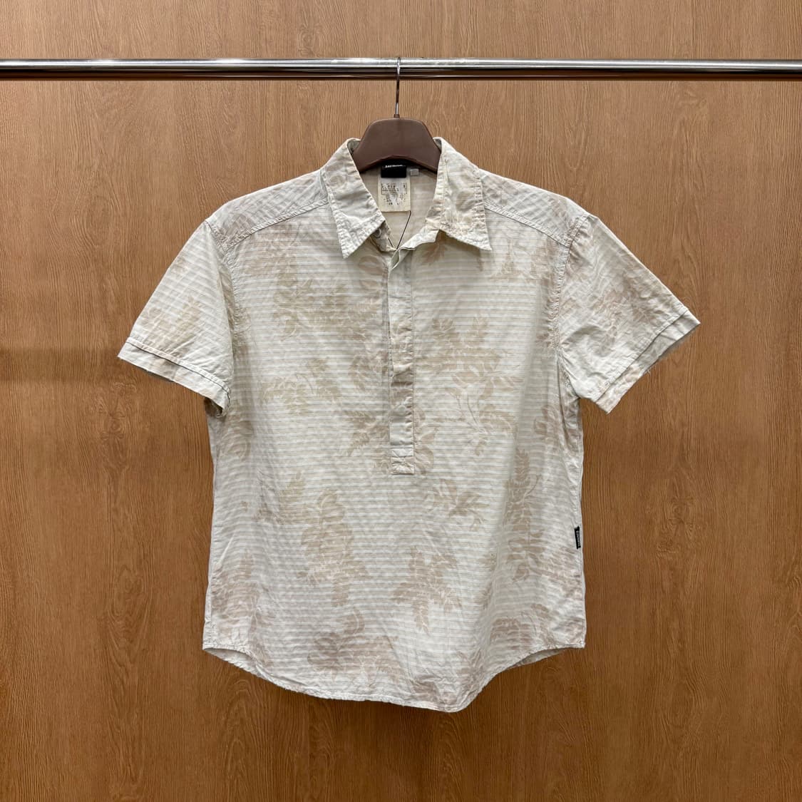 베르사체 진스 꾸뛰르 플로럴 스트라이프 반팔 셔츠 하프버튼 베이지 상품이미지2