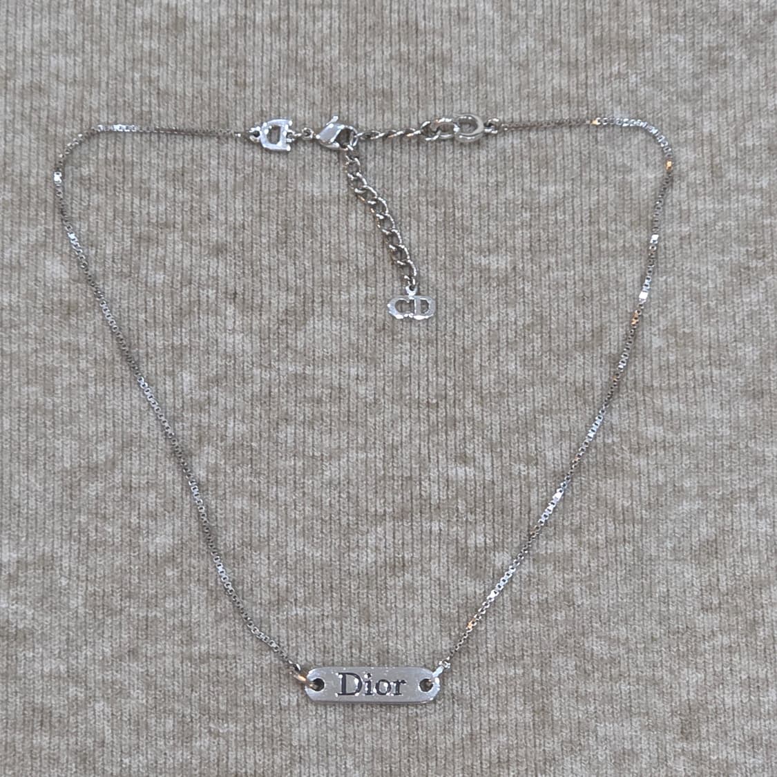 디올 은장 가로 플레이트 (가로바) dior 로고 목걸이 상품이미지5