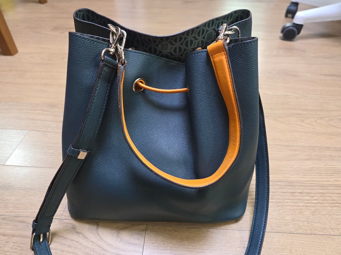 루이까또즈 딥그린 버킷백 상품이미지3