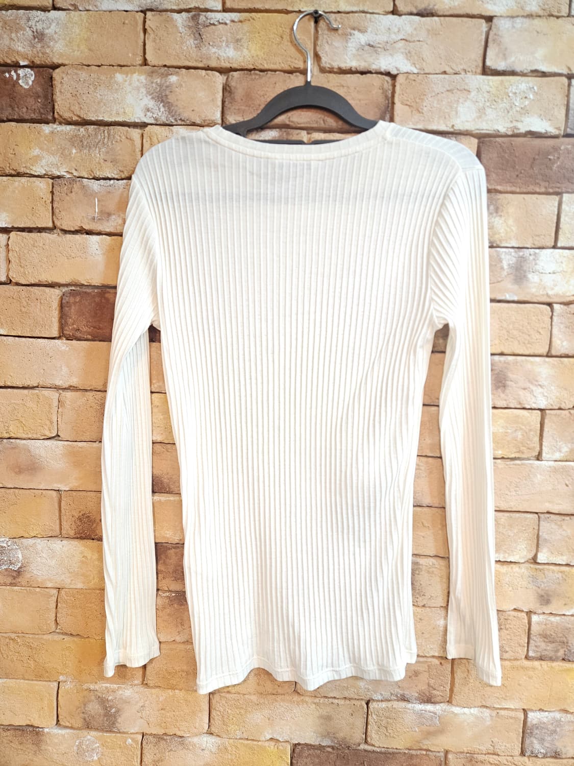 헤지스 아이보리 골지 긴팔티 상품이미지2