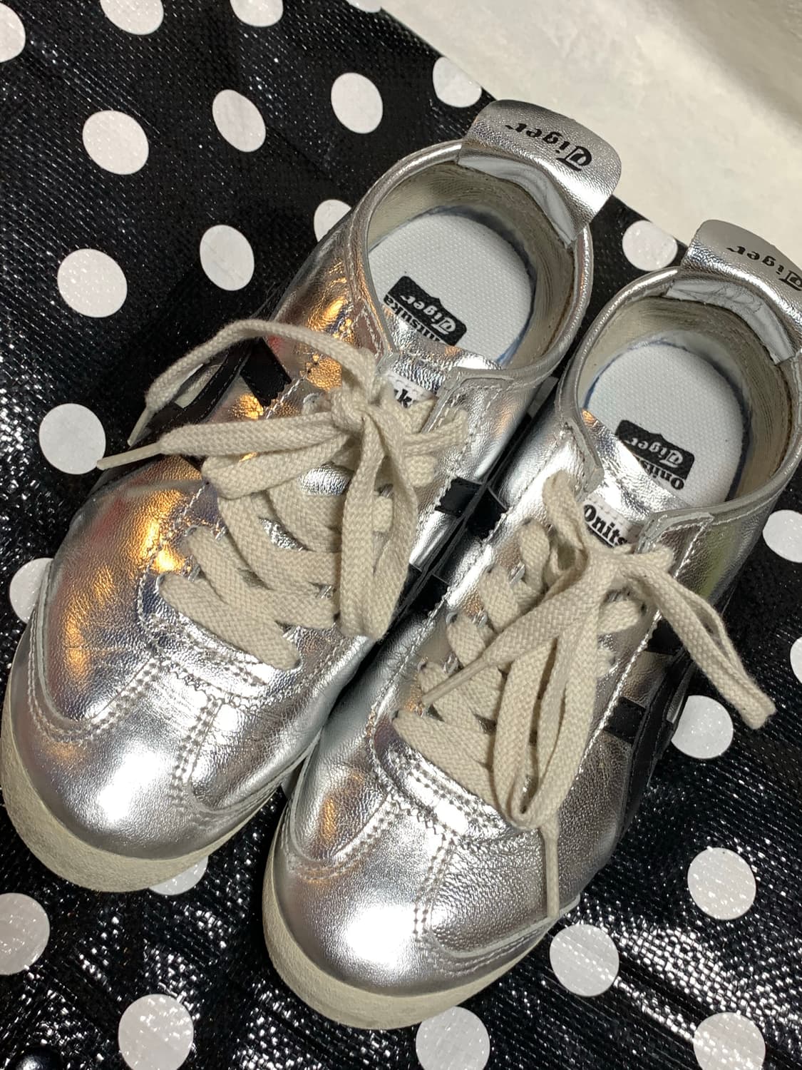 오니츠카타이거 멕시코66 실버블랙 상품이미지1