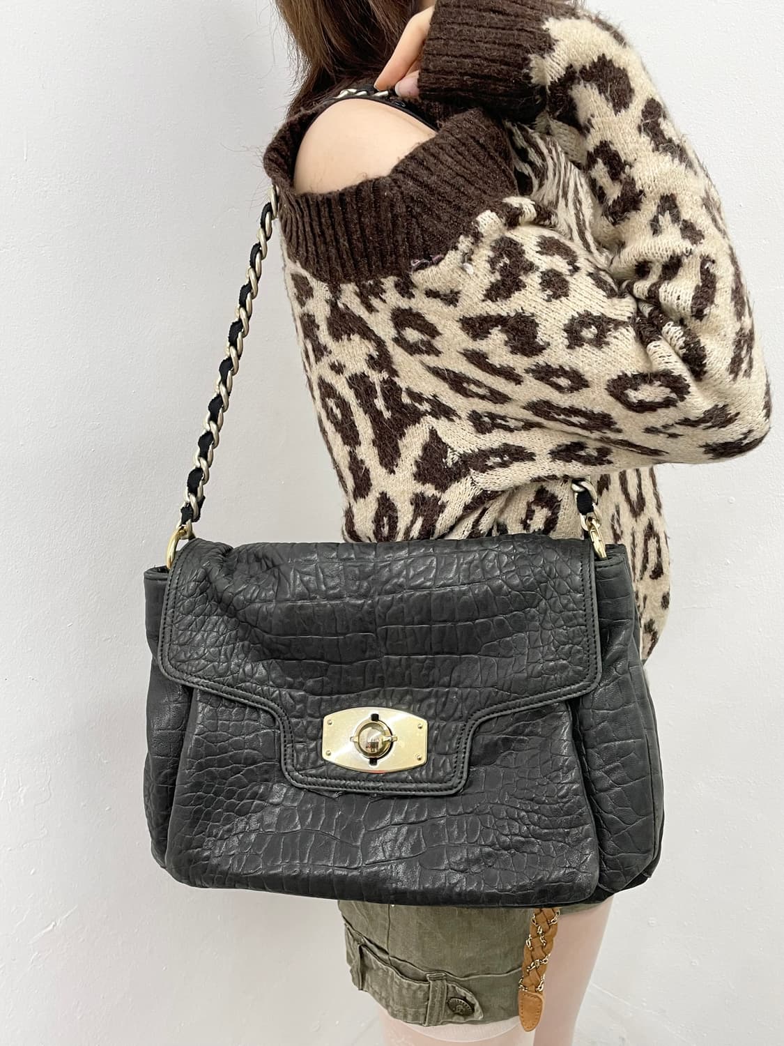 훌라 레더 버클 체인백  상품이미지2