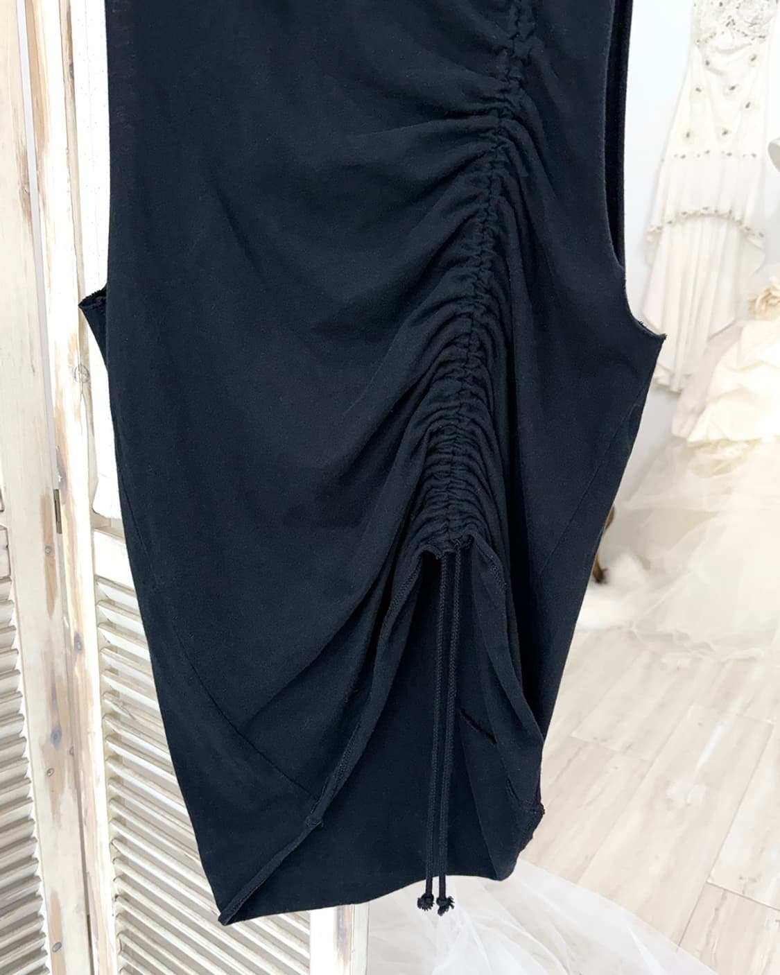 Black feminine shirring point sleeveless 상품이미지9