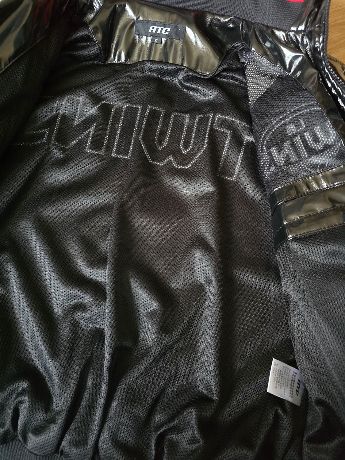 엘지트윈스 유광점퍼 춘추유광점퍼 S사이즈 상품이미지3