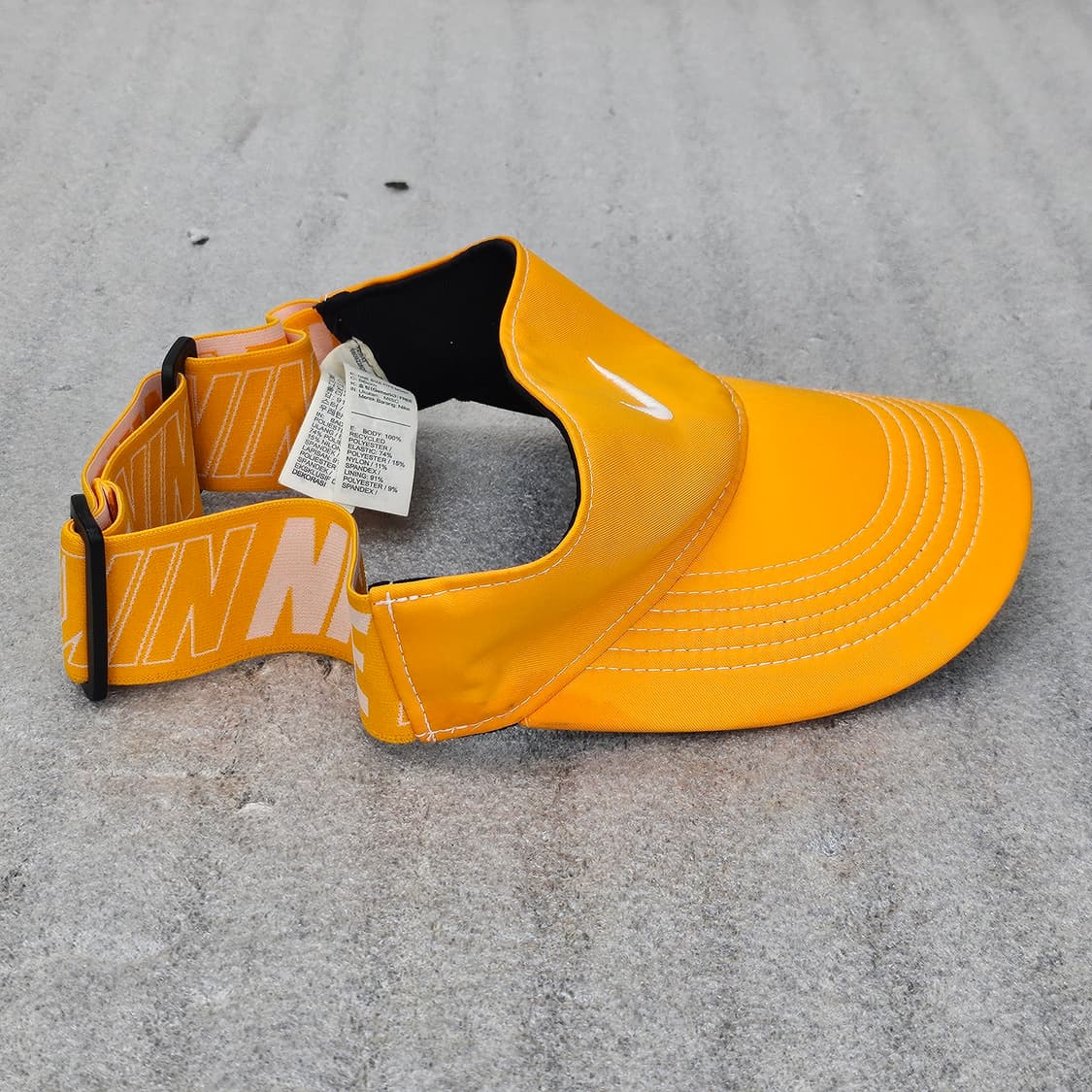 나이키 로고가 돋보이는 오렌지 색상의 썬캡 상품이미지4