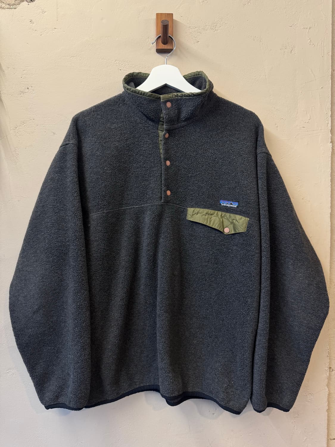 파타고니아 신칠라 90s 그레이 올리브 L 상품이미지1