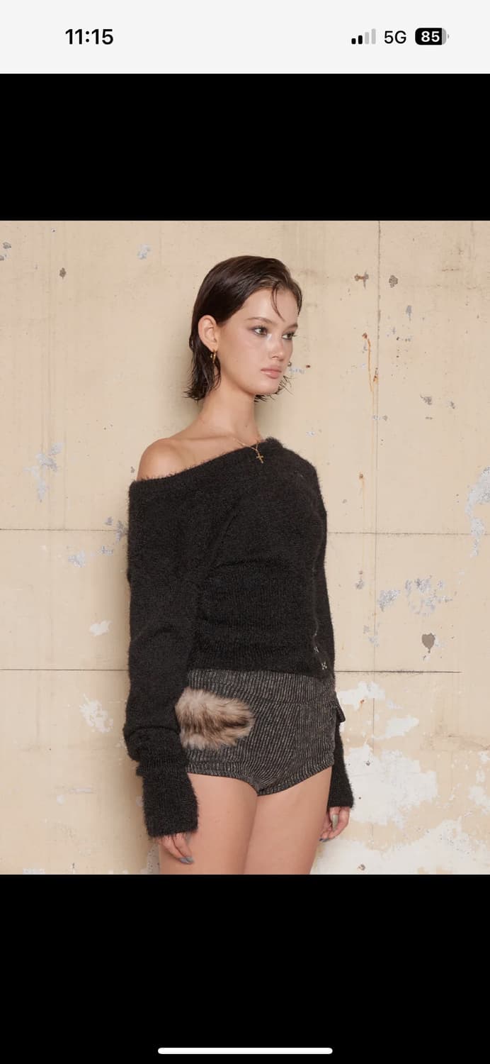 힐다 플러피 코르셋 원숄더 니트 [블랙] 상품이미지2