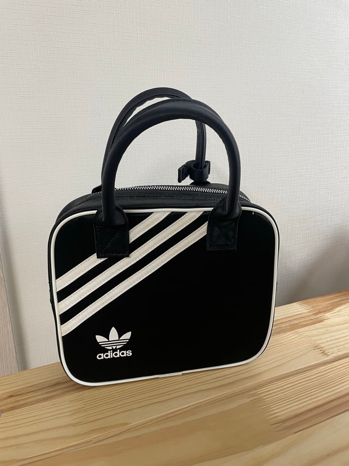 아디다스 미니 토트백 상품이미지1