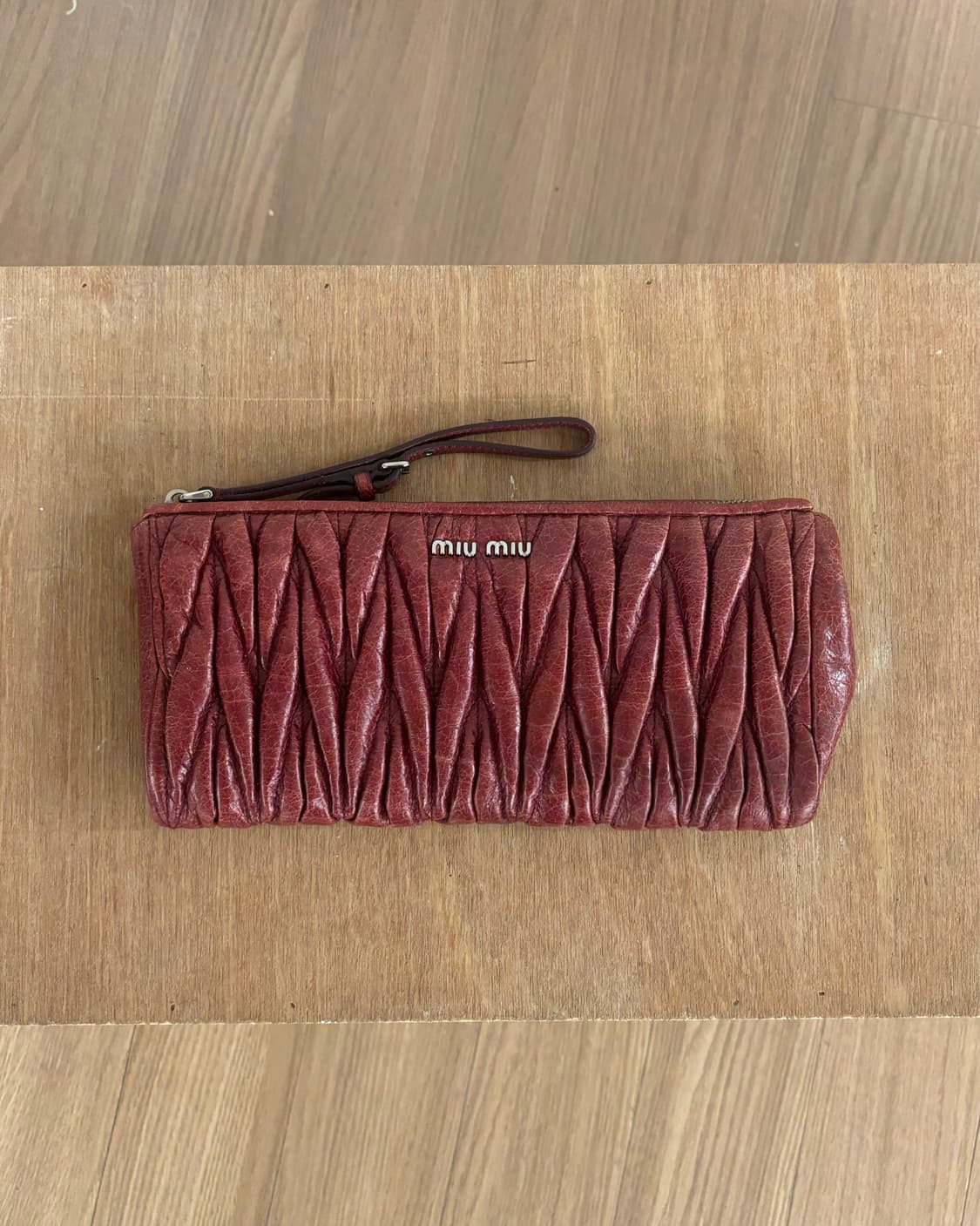 미우 미우 마테라쎄 나파 가죽 장지갑 상품이미지2