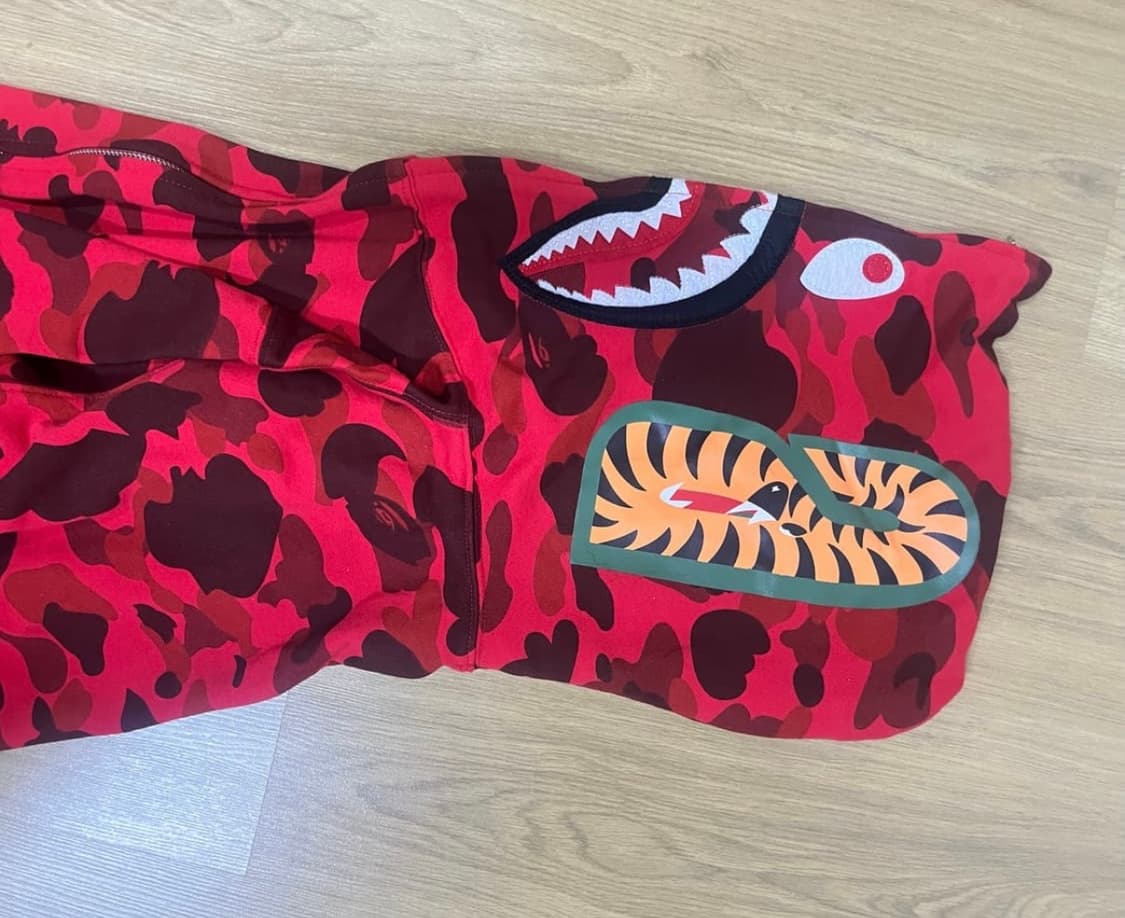 Bape Camo shark Full Zip Hoodie Red 상품이미지4