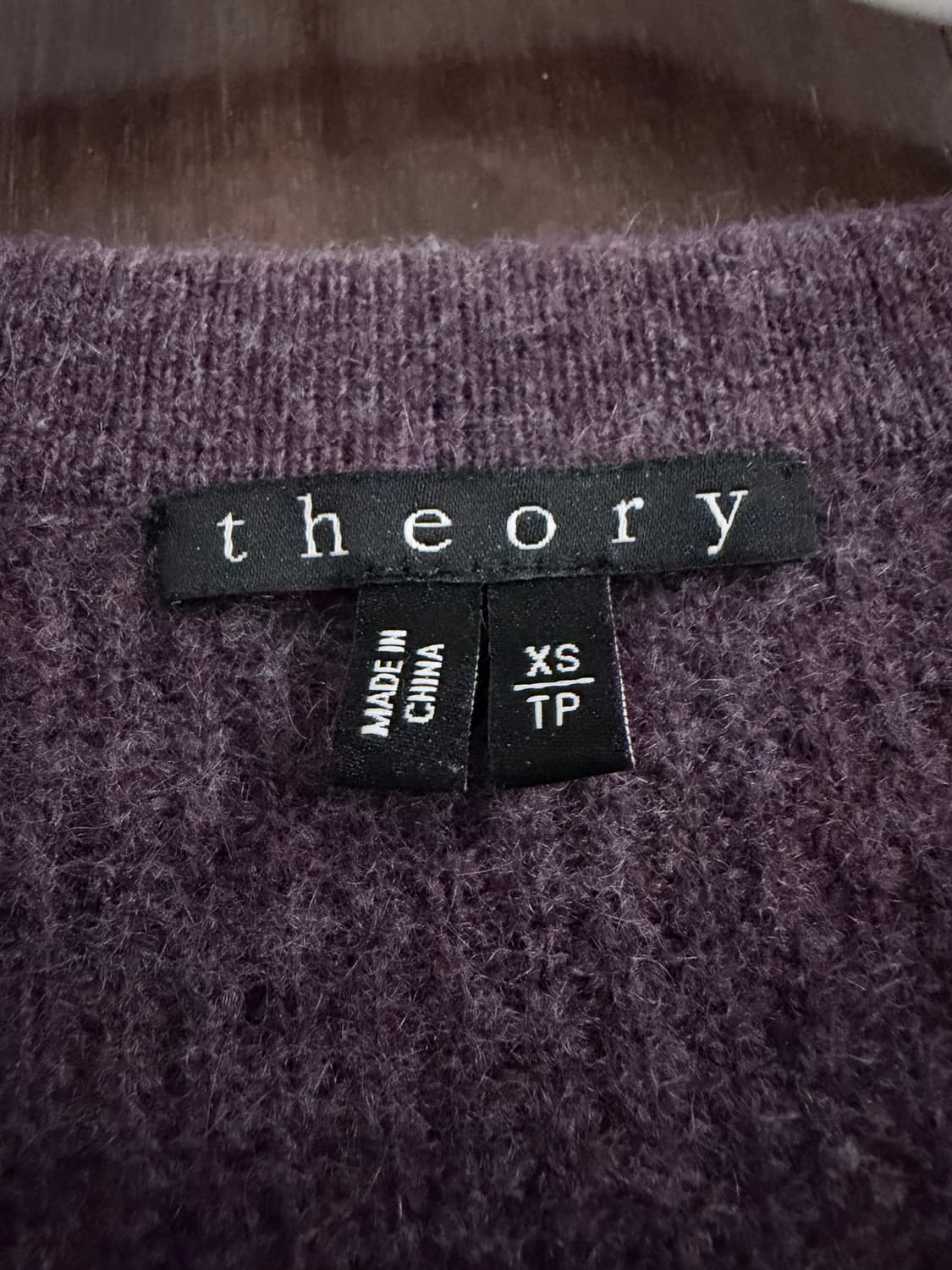 띠어리 캐시미어100 퍼플 니트 상품이미지4