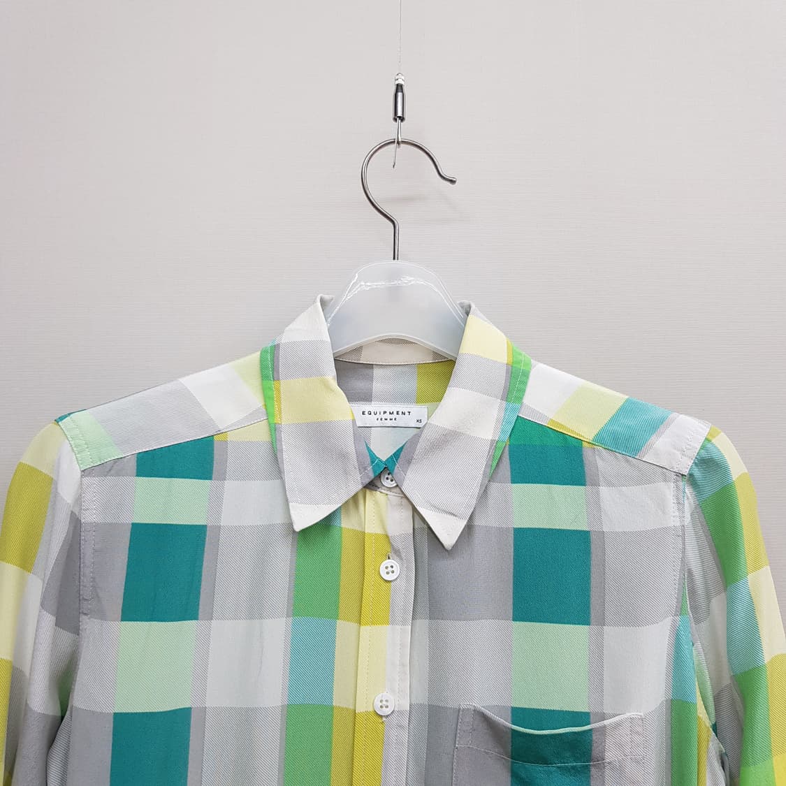 이큅먼트 멀티 체크 실크 셔츠 XS사이즈 상품이미지2
