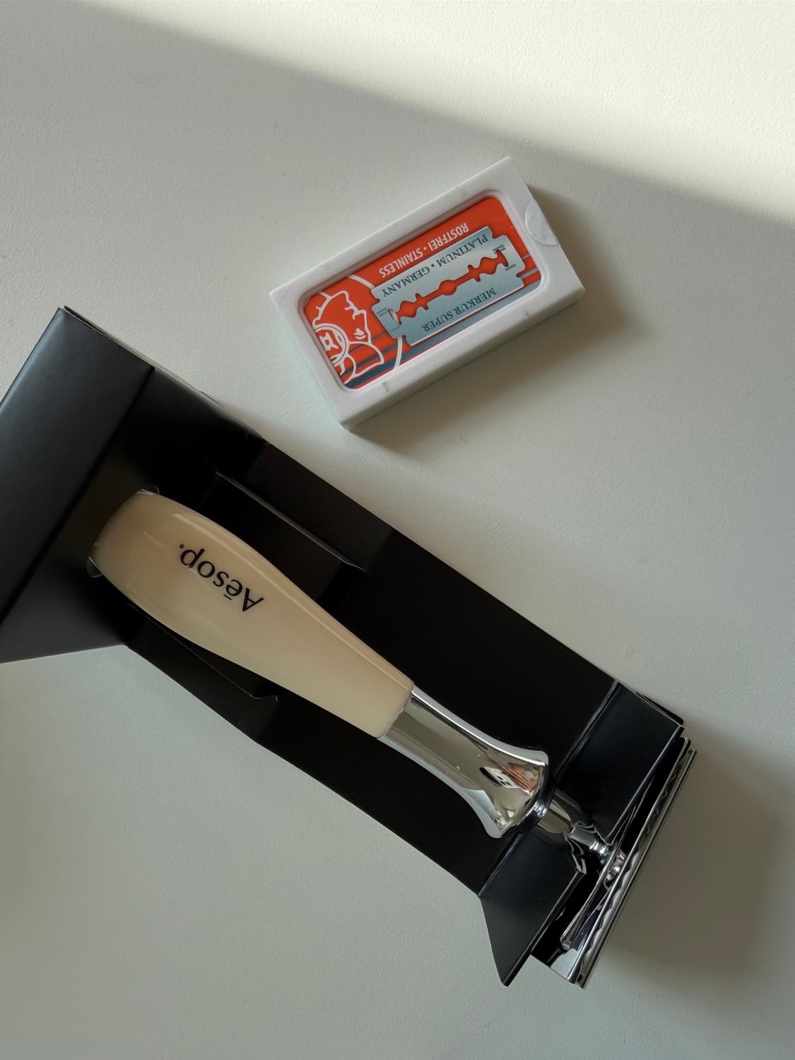 이솝 더블엣지 레이저 상품이미지2