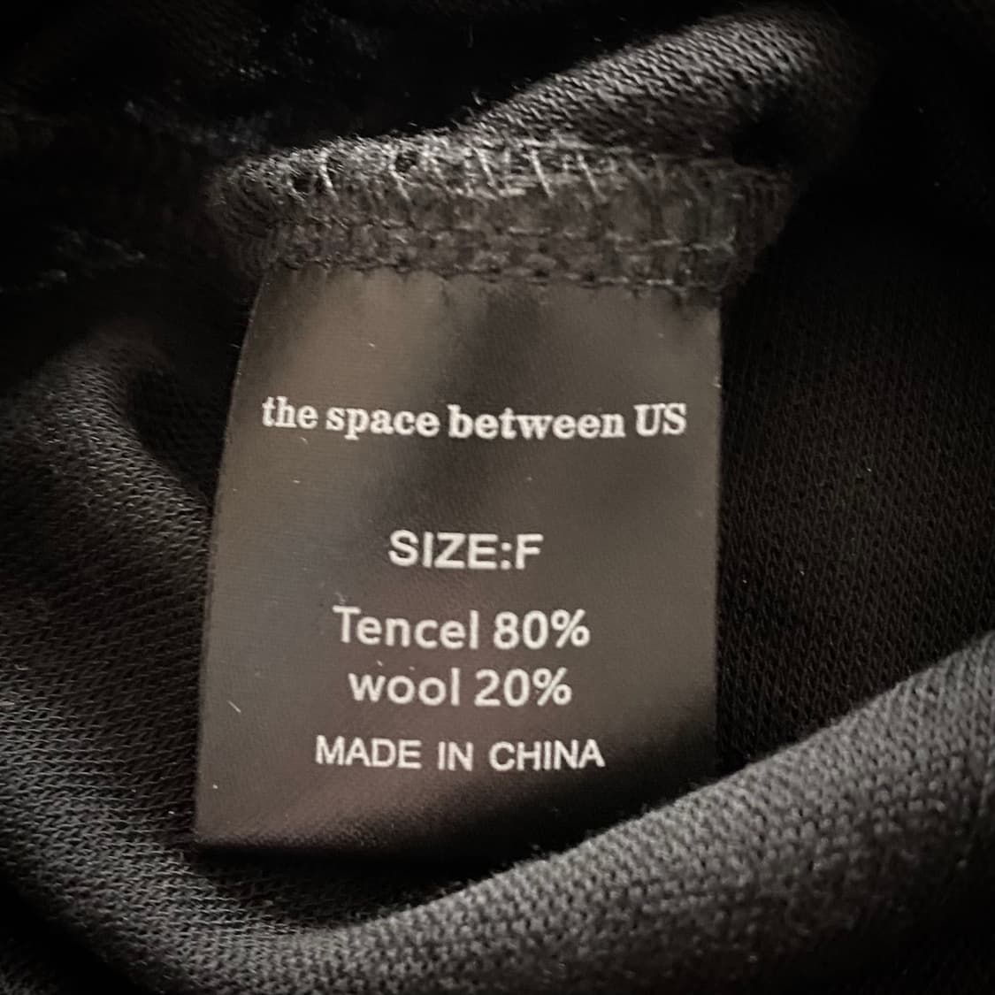 The space between us longsleeve  상품이미지8