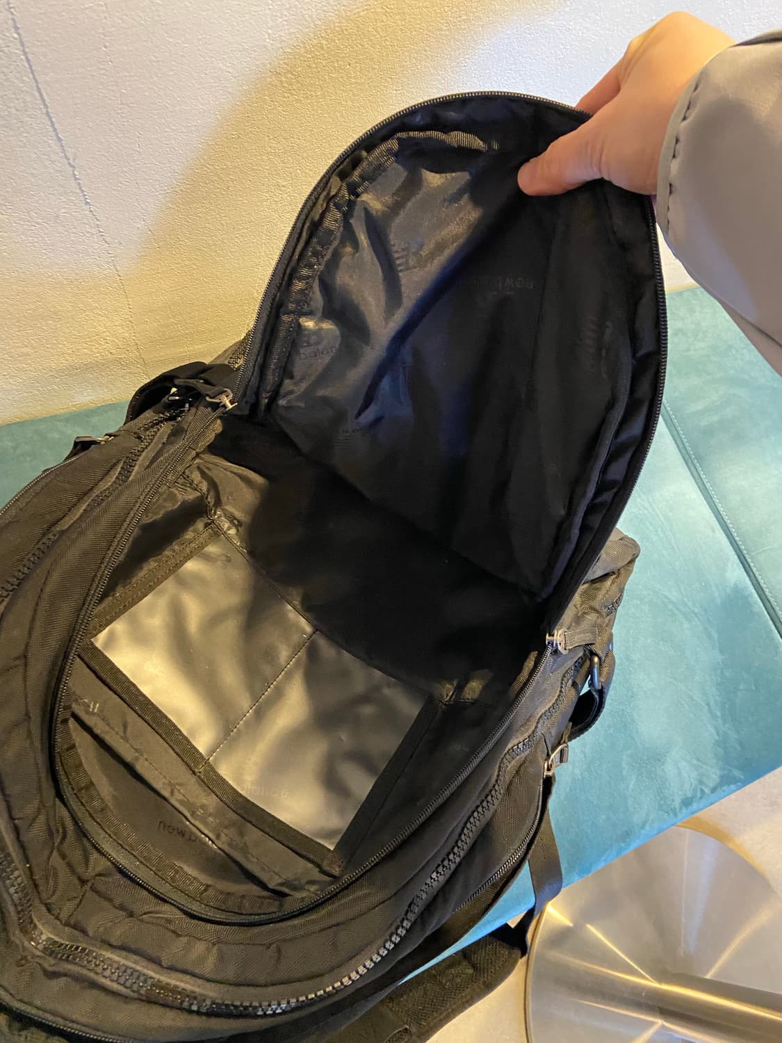 뉴발란스 검정 백팩 가방 상품이미지8