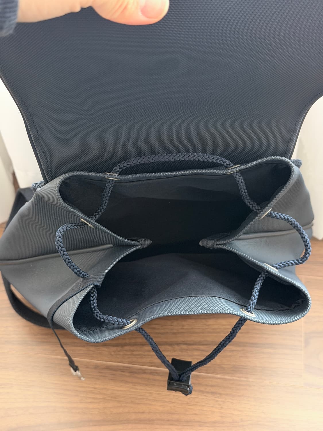 [lacoste] 라코스테 빈티지 레더 백팩 상품이미지10