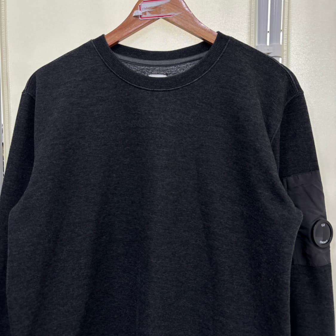 C.P compnay 씨피컴퍼니 고글 맨투맨 상품이미지2