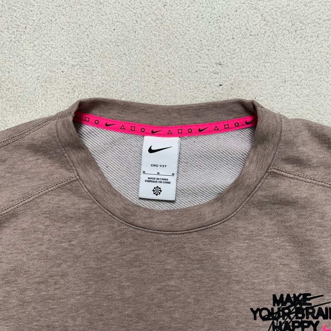 나이키 22FW 백스마일링 페이스 그래픽 프린트 맨투맨 M 상품이미지5