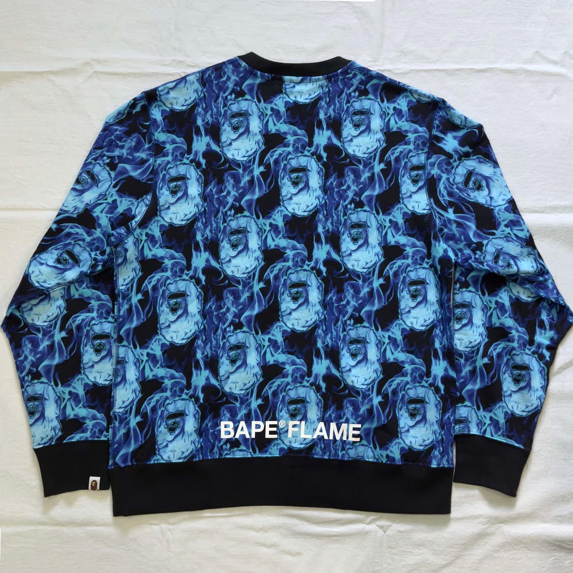 베이프 플레임 사루 맨투맨 상품이미지9