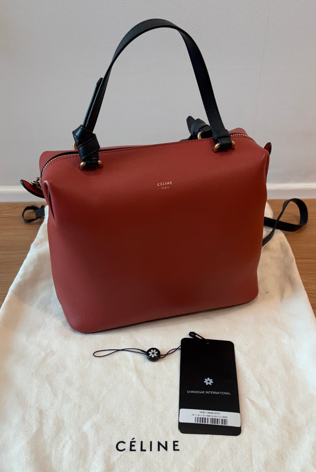 셀린느 올드셀린 스몰 소프트 큐브백 상품이미지1