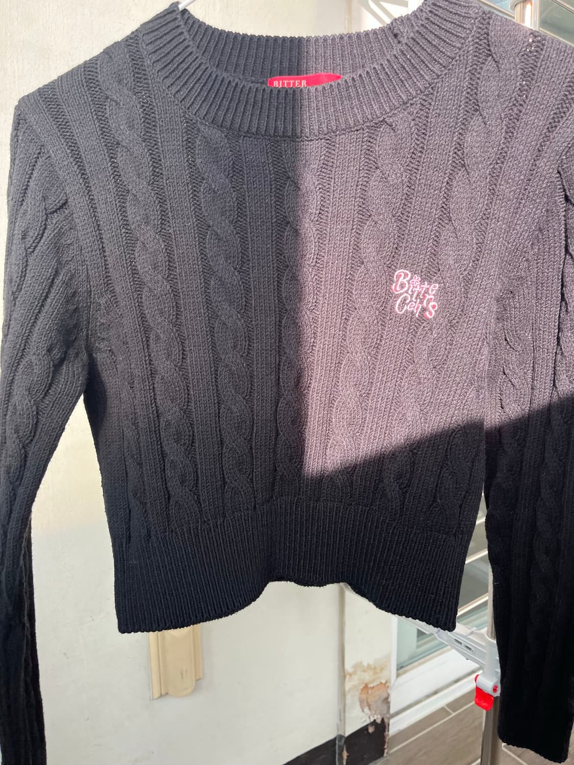 비터셀즈 크롭니트 블랙 상품이미지1