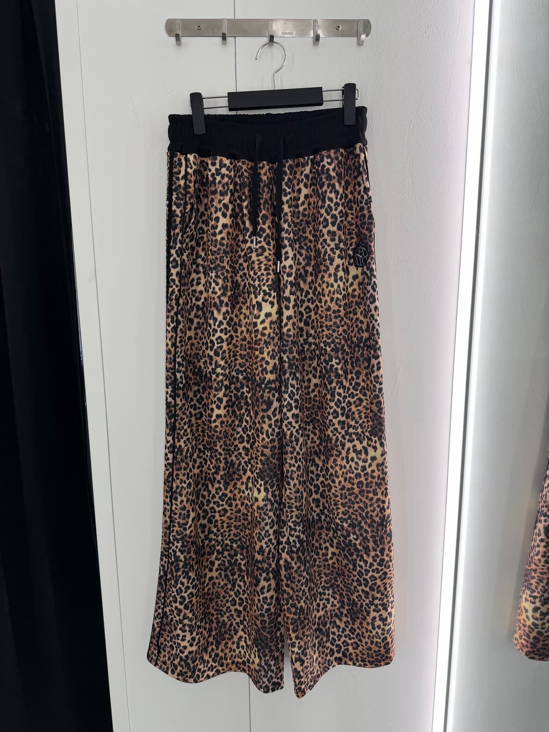 (새상품) 레씨토 레오파드 와이드 트랙 팬츠 상품이미지2